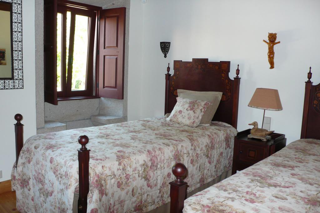 Quinta Dos Castanheiros Bed And Breakfast Понте-де-Лима Экстерьер фото